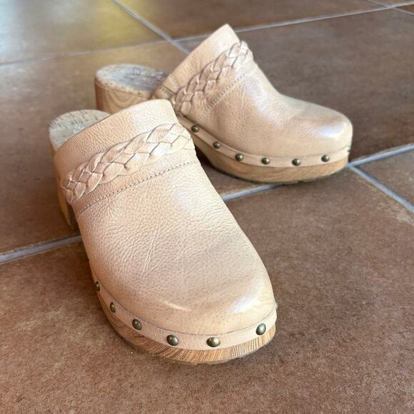 Kork-Ease Tilly Tan Leather Retro Style Platform Clog w Brass Stud Detail size 8 - Picture 14 of 15